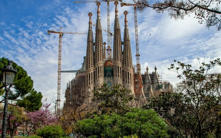 Barcelona Travel Guide 2025