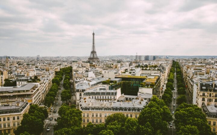 Paris Travel Guide 2025