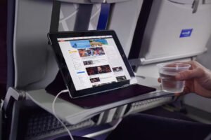 United Airlines Faces Starlink Wi-Fi Service Interruptions Amid Rollout