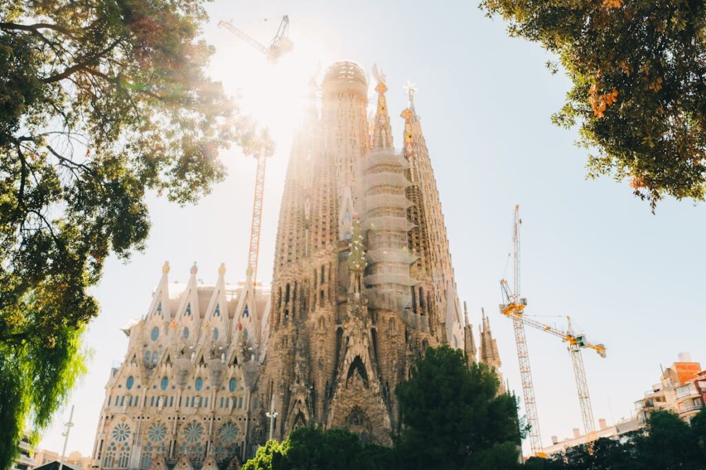 Europe Airfares Fall, but American Travellers Face a Costlier Summer