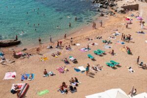 Spain Breaks Records as ‘Shoulder Season’ Ceases to Be Cheap