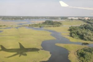 US Shutdown Threatens Major Disruptions for Flights, Parks, and Tourism