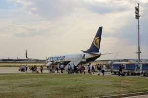 Ryanair Becomes First Major Airline to Go Fully Paperless with Digital Boarding Passes