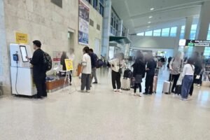 Haneda Airport Tests Automatic Clothing Compression for Travelers