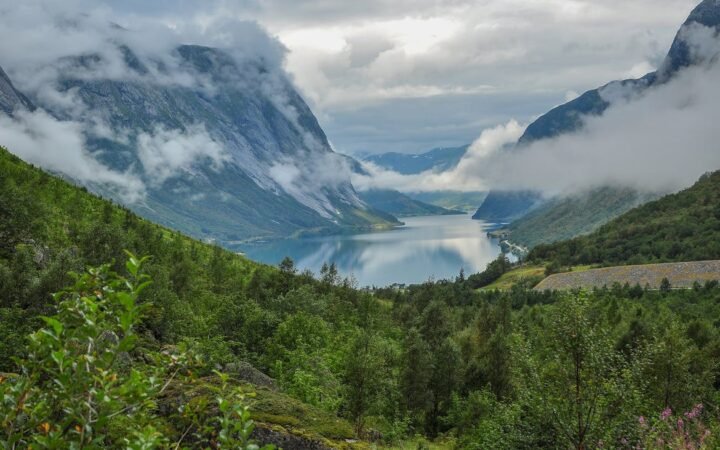 Up Norway Unveils Spring Journeys Showcasing Culture, Fjords, and High Mountain Landscapes