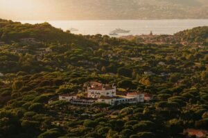 The White Lotus Season 4 Heads to Saint-Tropez’s Château de la Messardière