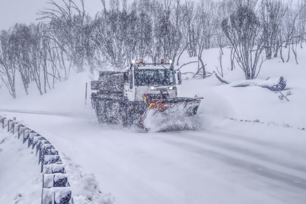 Over 7,000 Flights Disrupted as Historic Blizzard Slams U.S. Northeast