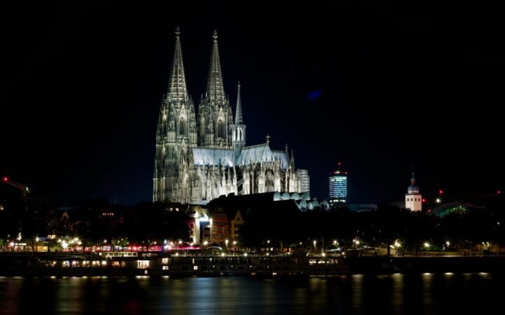 Cologne Cathedral to Start Charging Tourists for Entry