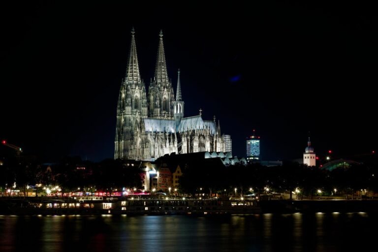 Cologne Cathedral to Start Charging Tourists for Entry