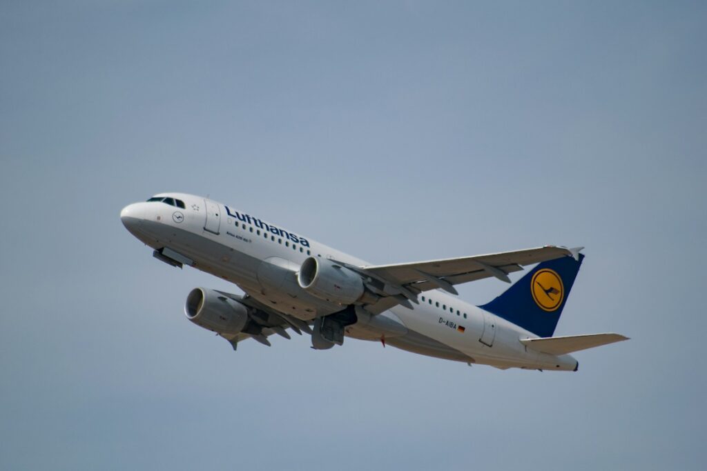 Lufthansa Redirects Flights to Asia as Middle East Conflict Disrupts Air Travel