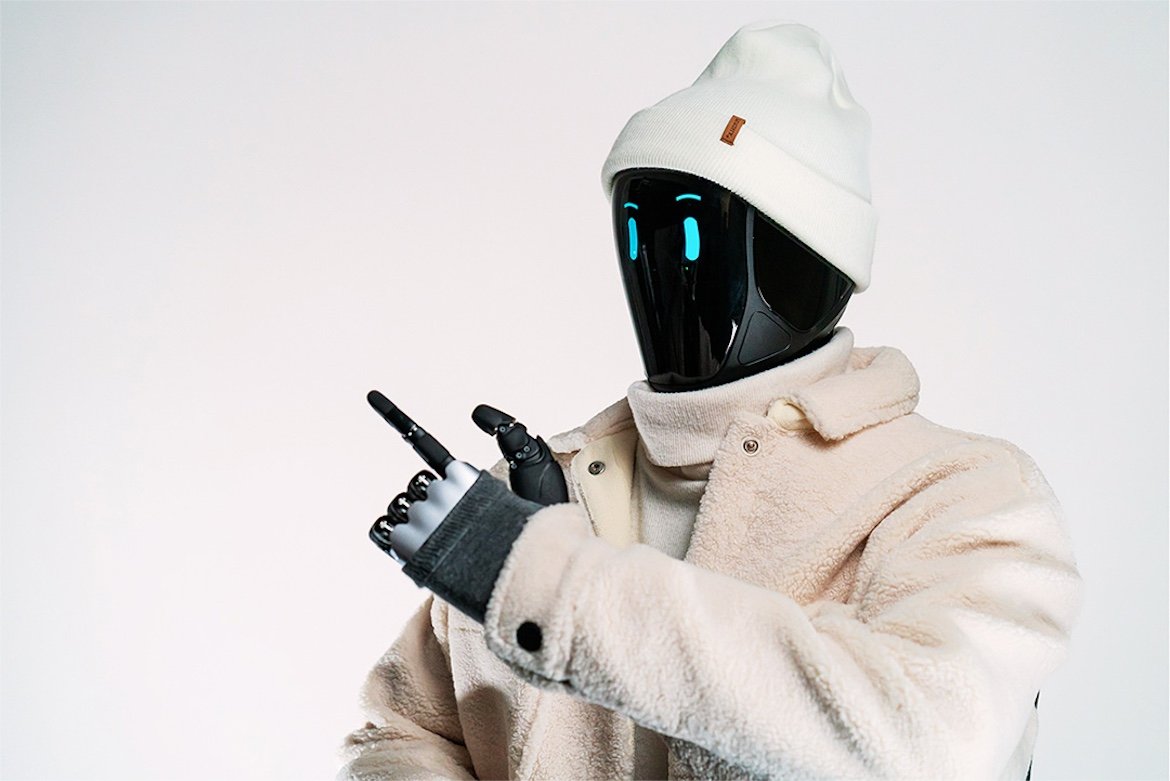 San Jose Airport Tests AI Humanoid Robot to Assist Passengers