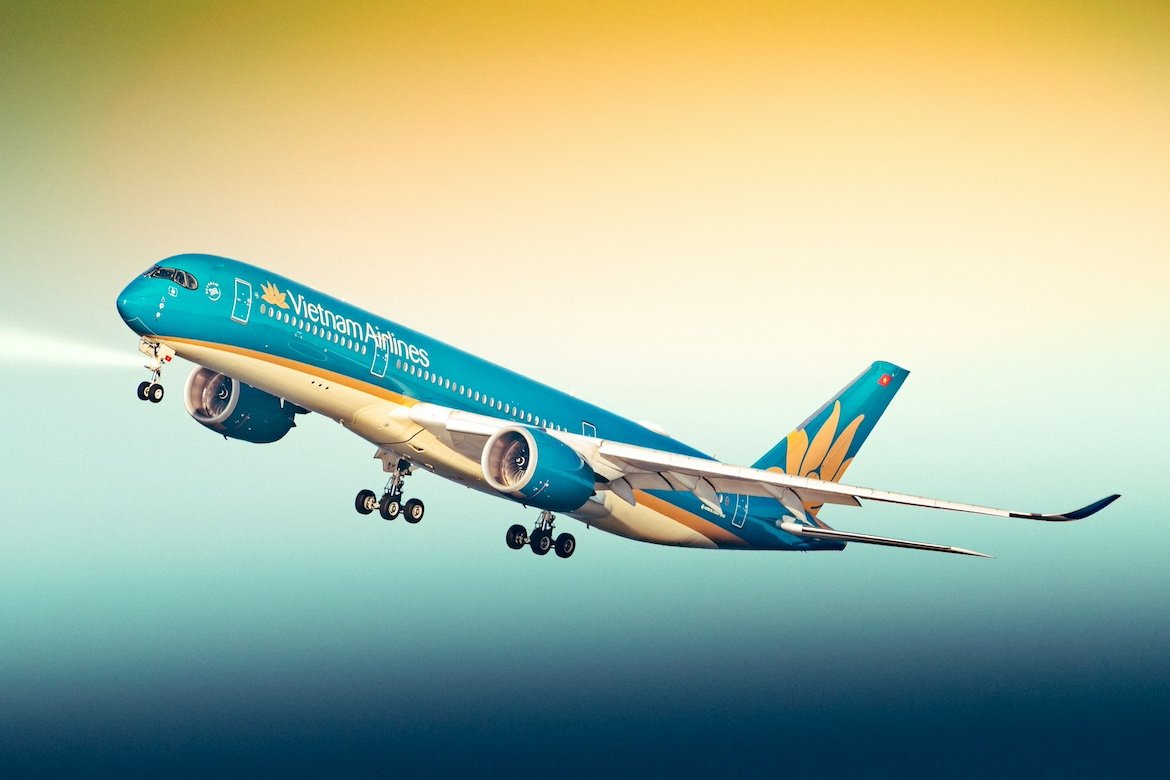 Vietnam’s Jet Fuel Crunch Forces Airlines to Cut Flights Ahead of Peak Travel