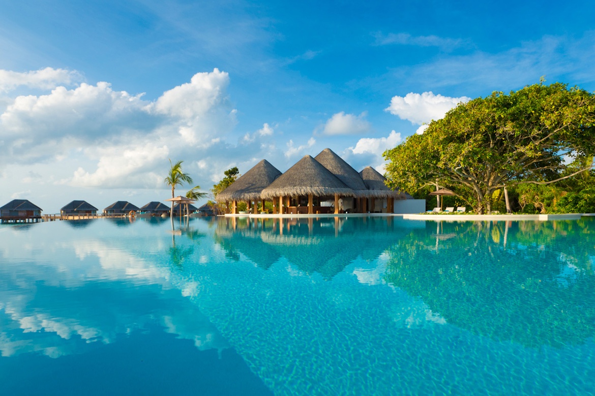 Dusit Rolls Out Aggressive Free-Night Promotion Across Asia and Beyond
