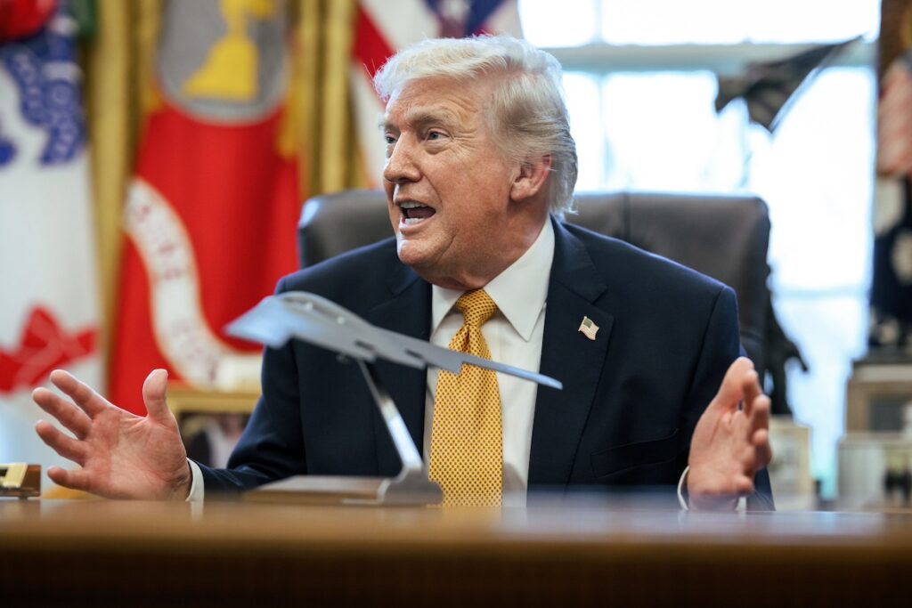 Florida Renames Palm Beach Airport for Trump, Bringing Politics Into the Terminal