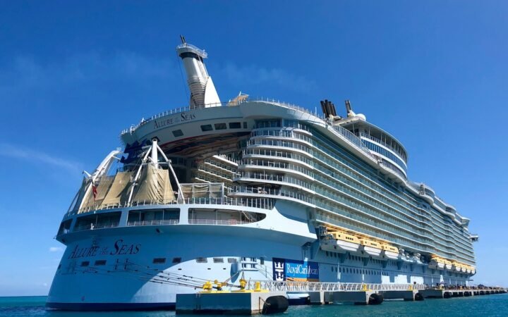 Royal Caribbean’s New Credit Cards Turn Cruise Loyalty Into a Cross-Brand Product