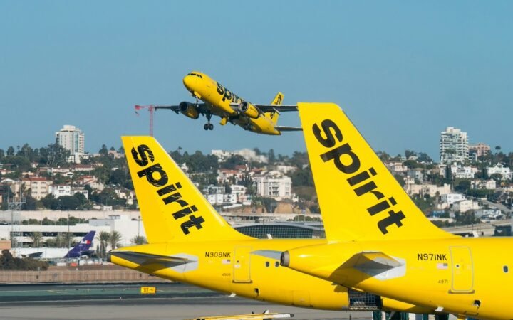 Trump Opens Door to Federal Support for Spirit Airlines as Bankruptcy Pressure Mounts