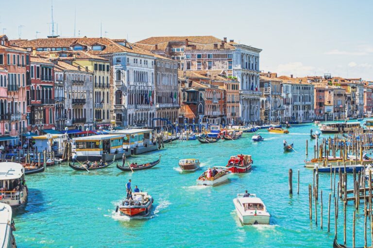 Venice Brings Back Its Day-Tripper Fee With Higher Charges for Late Registration