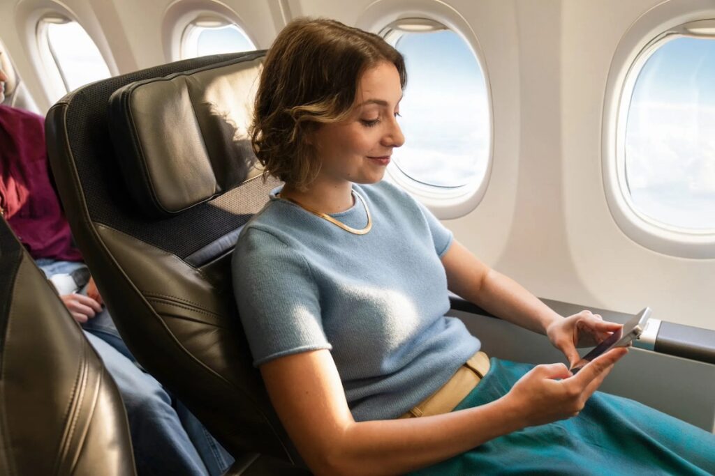 Alaska Airlines Just Finished Starlink Wi-Fi on 91 Regional Jets as Free Inflight Internet Race Heats Up