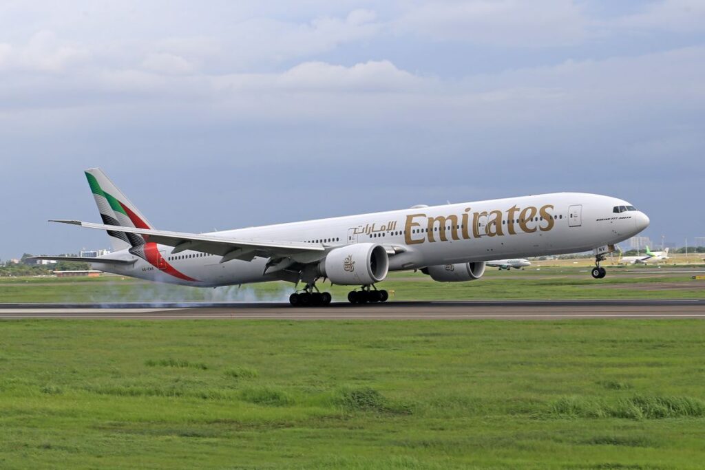 Gulf Airlines Race to Win Back Travelers After Iran War Disruption