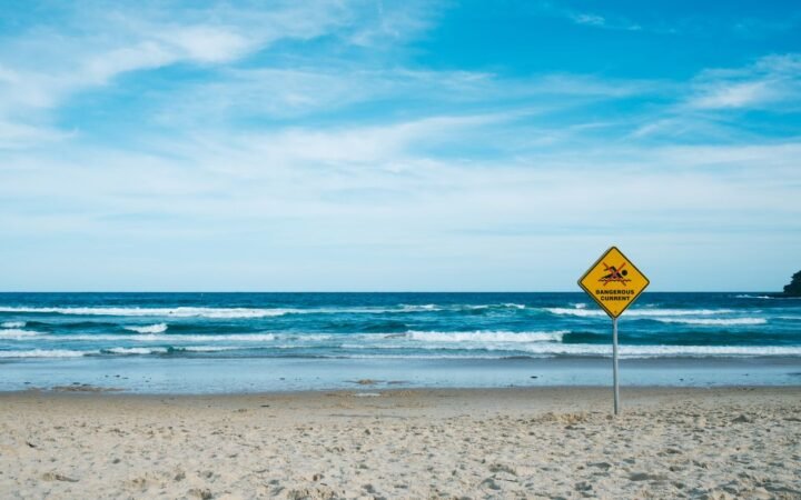 Popular U.S. Beaches Face Closures as Bacteria Alerts Spread