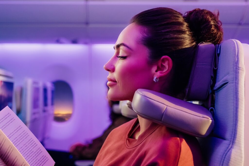 Emirates U-Dream Headrest Could Replace Neck Pillows in Economy Class