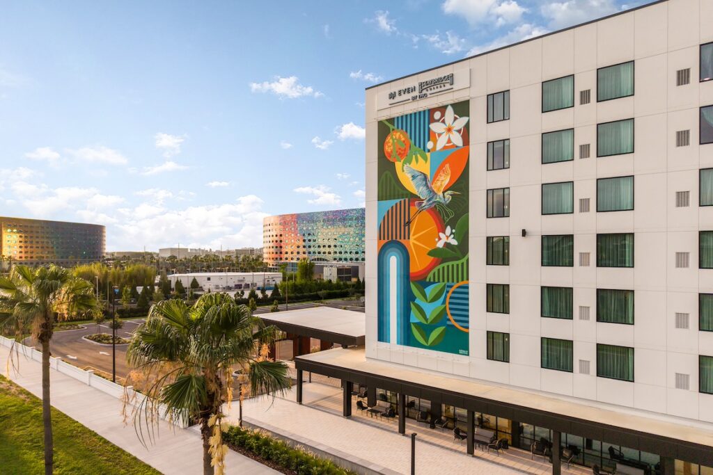 IHG Opens Dual-Branded Orlando Hotel Near Universal and Epic Universe