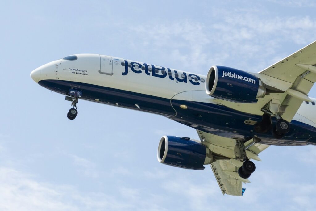 JetBlue Just Bought Spirit’s LaGuardia Slots – and Frontier Lost by $1 Million