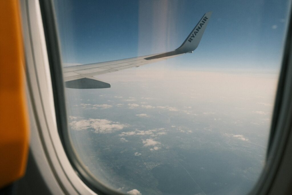 Ryanair Boeing 737 NG Emergency Landing: Passenger Nearly Sucked From Broken Window