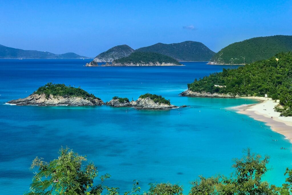 Trunk Bay Named World’s Best Beach for 2026 as Caribbean Shores Dominate Global Ranking