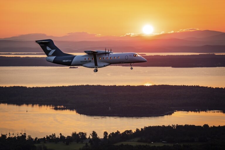 World’s Largest Electric Aircraft Flies for 27 Minutes Using Just $5 of Power