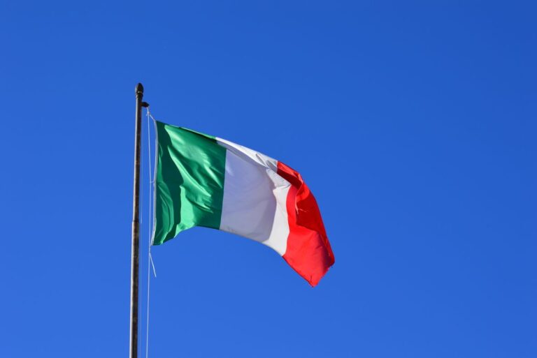 Italy Brings Back Spain Border Checks – Here’s What Travelers Need to Know