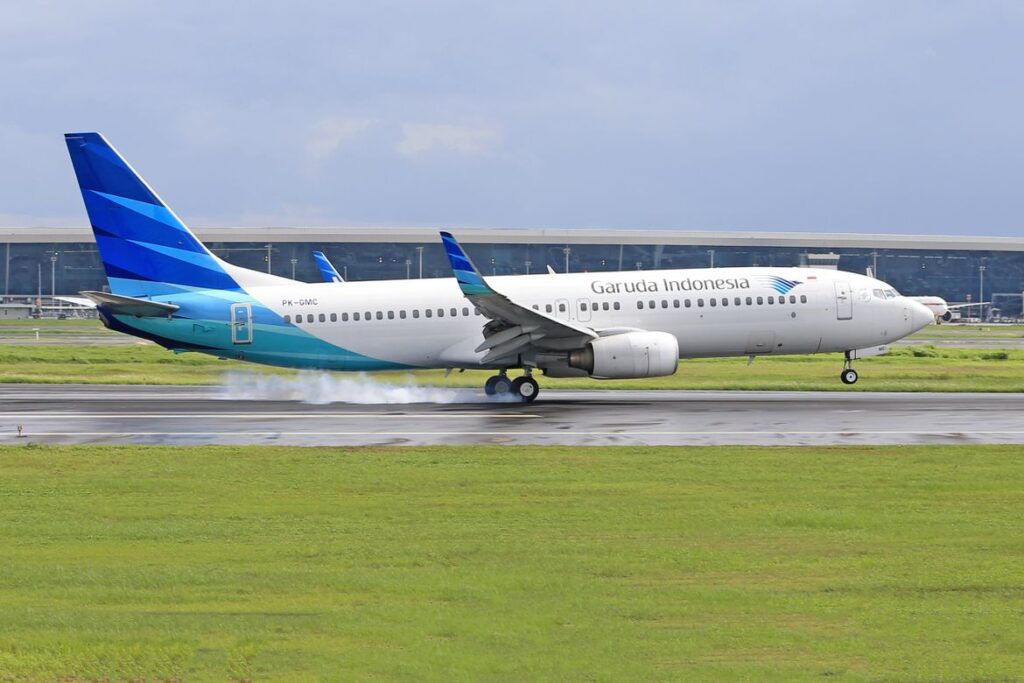 Jakarta Airport Reopens After Anak Krakatau Ash Disrupts Nearly 3,000 Flights