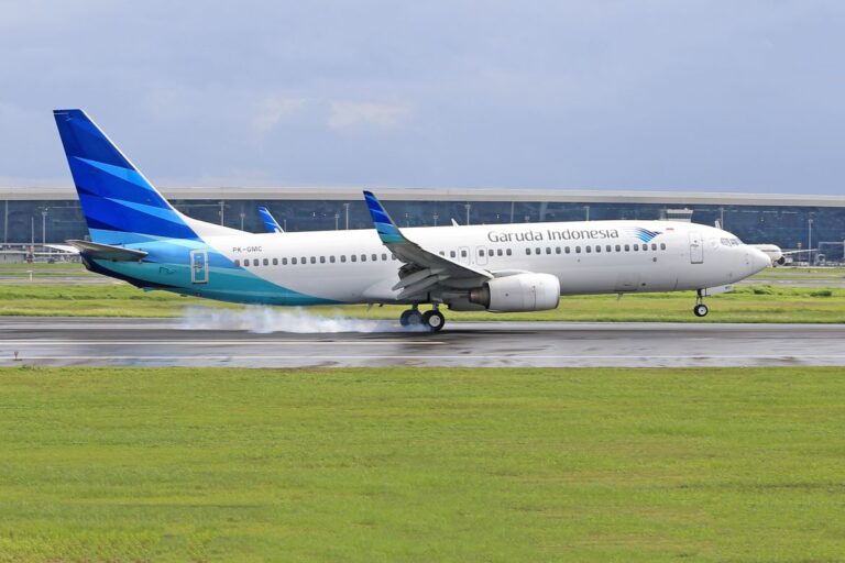 Jakarta Airport Reopens After Anak Krakatau Ash Disrupts Nearly 3,000 Flights
