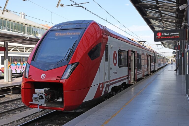 Madrid Launches New Stadler Double-Deck Trains With Capacity for Nearly 1,900 Passengers