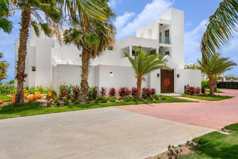 Aurora Anguilla Adds Five-Bedroom Beachfront Villa From $8,000