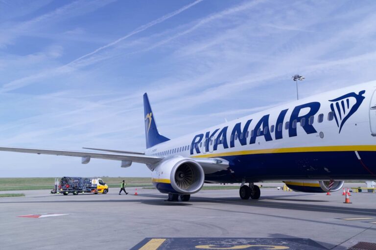 Ryanair Moves Bag-Drop Deadline to One Hour Before Departure