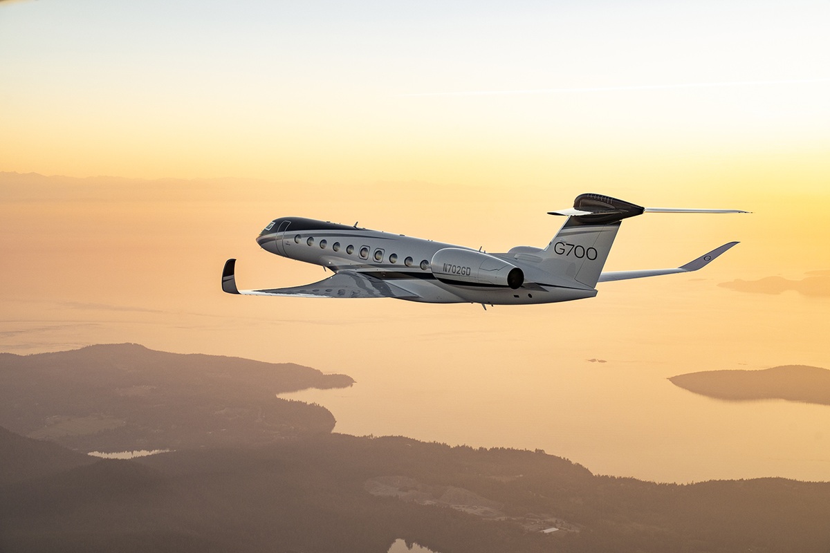 Saudi Arabia Private Jet Prices Surge as Travelers Seek Flights Out