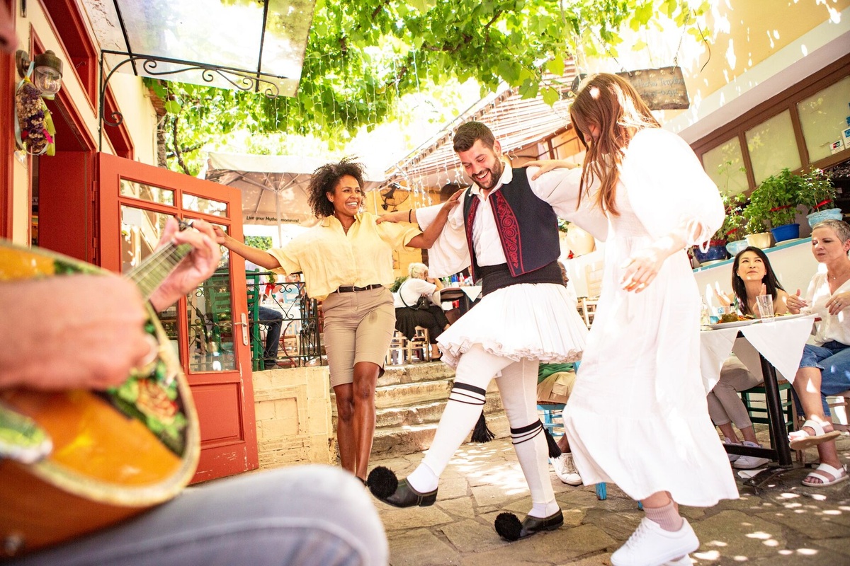 Trafalgar Expands 2027 Tours With New Saver Small Groups